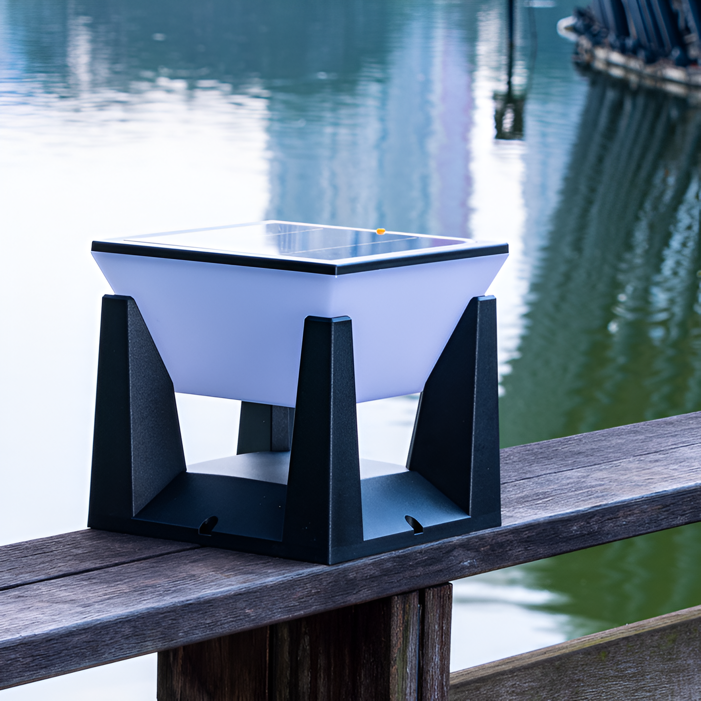 Sleek Solar Garden Square Light for Pathways - Image 3