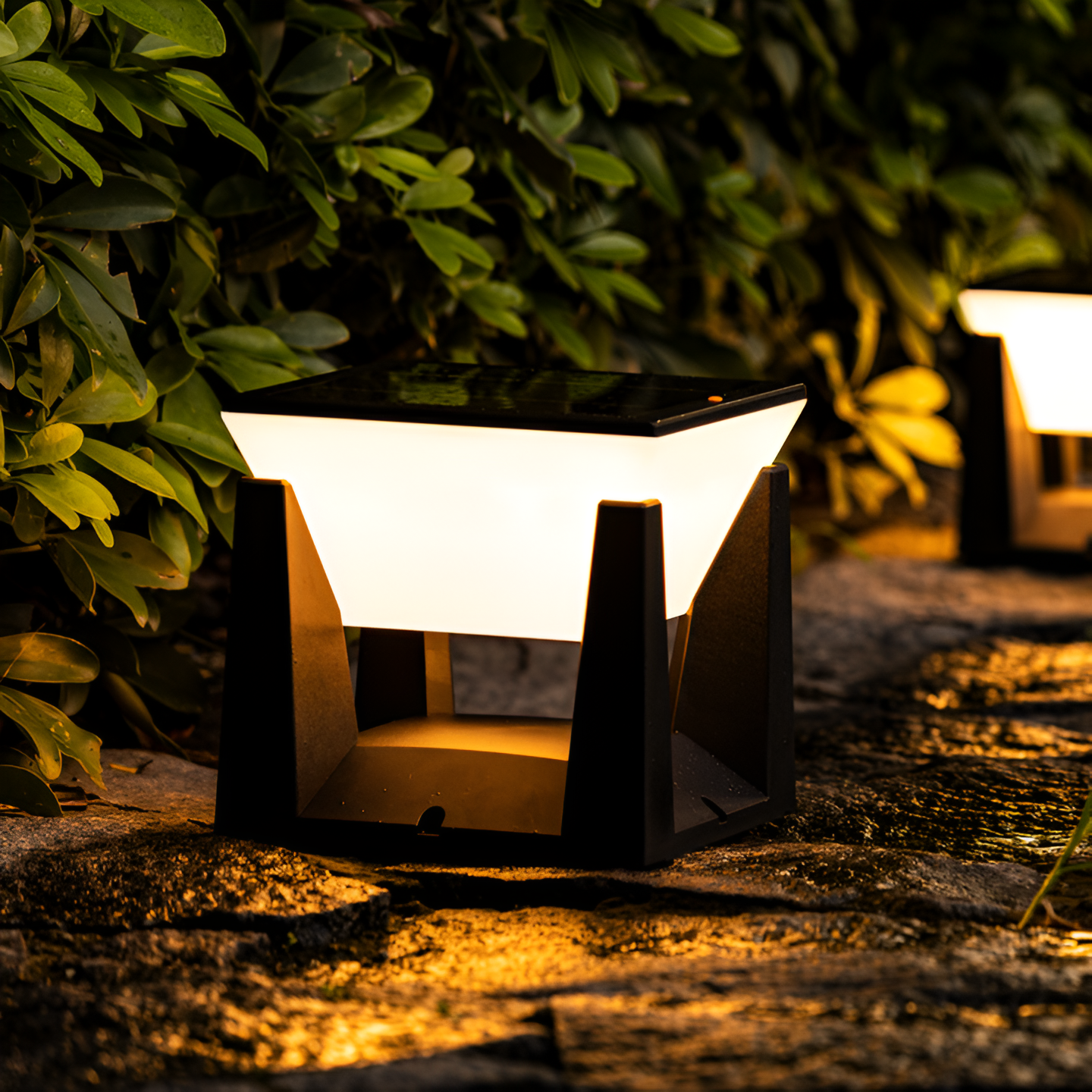 Sleek Solar Garden Square Light for Pathways - Image 7